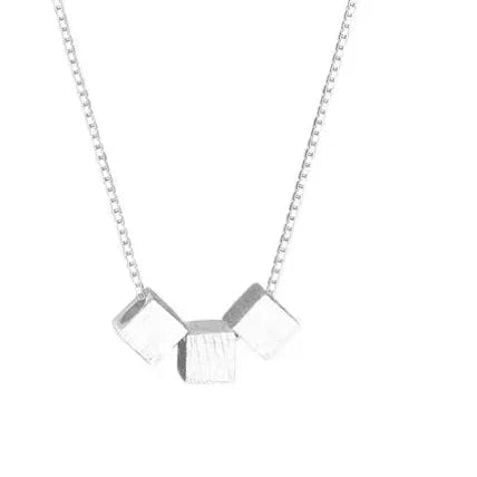 Collar Cubos